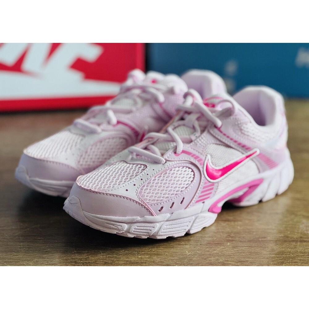 Youth Size 7 Nike V5 RNR Women’s Size 8.5 Pink Foam Hyper Pink IO7458-663 NIB